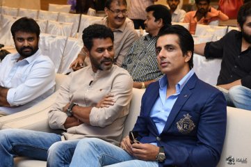 Abhinetri Movie First Look Launch